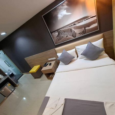 בנגקוק Pratunam19 Hotel מראה חיצוני תמונה
