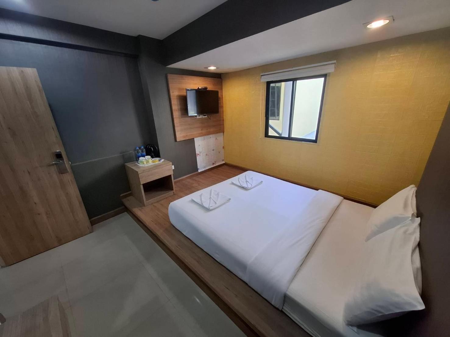בנגקוק Pratunam19 Hotel מראה חיצוני תמונה